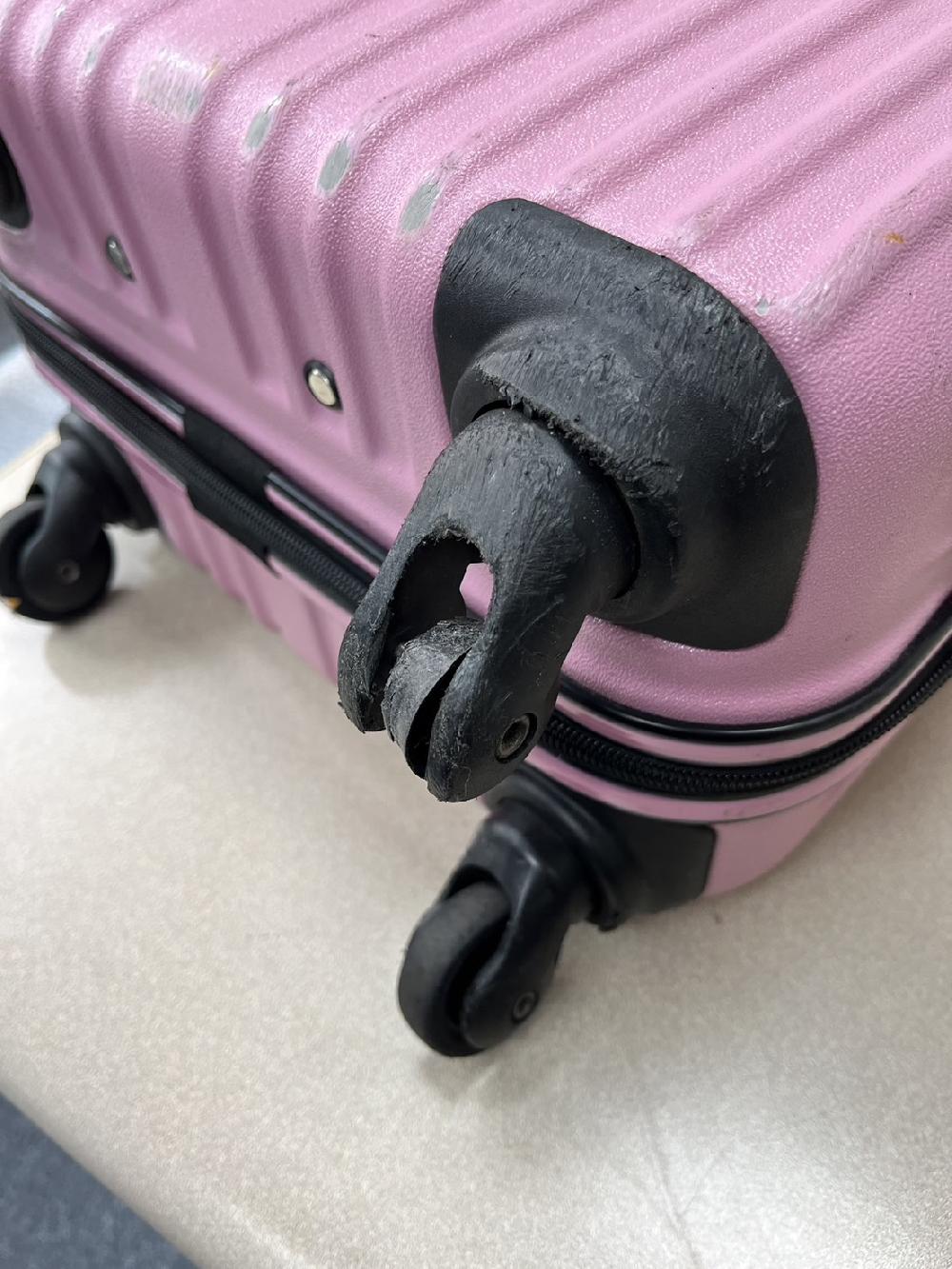 スーツケースシングルキャスター交換