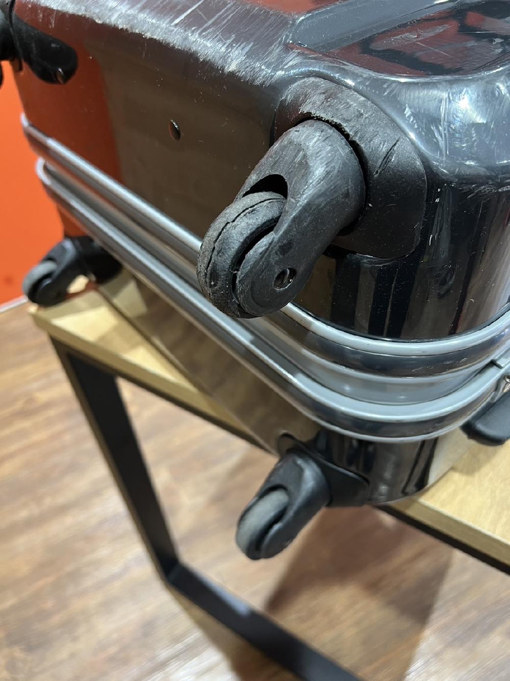 アメリカンツーリスターキャスター交換