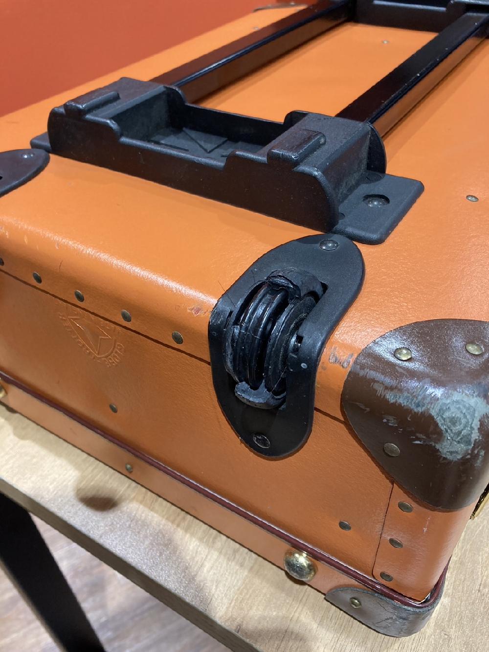 グローブトロッターキャスター交換