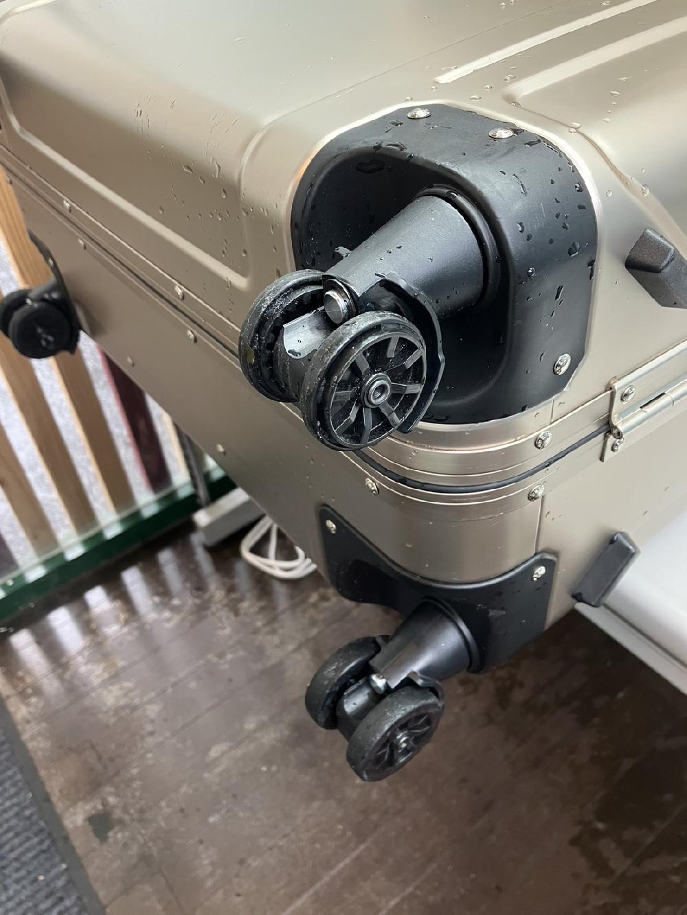 ゼロハリバートンダブルキャスター交換