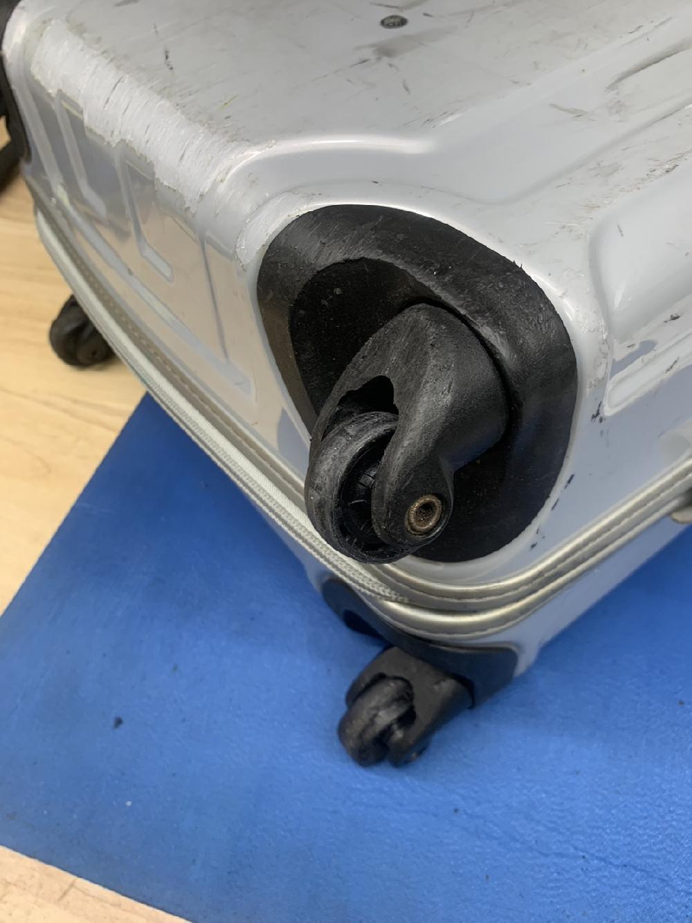 ゼロハリバートンシングルキャスター交換