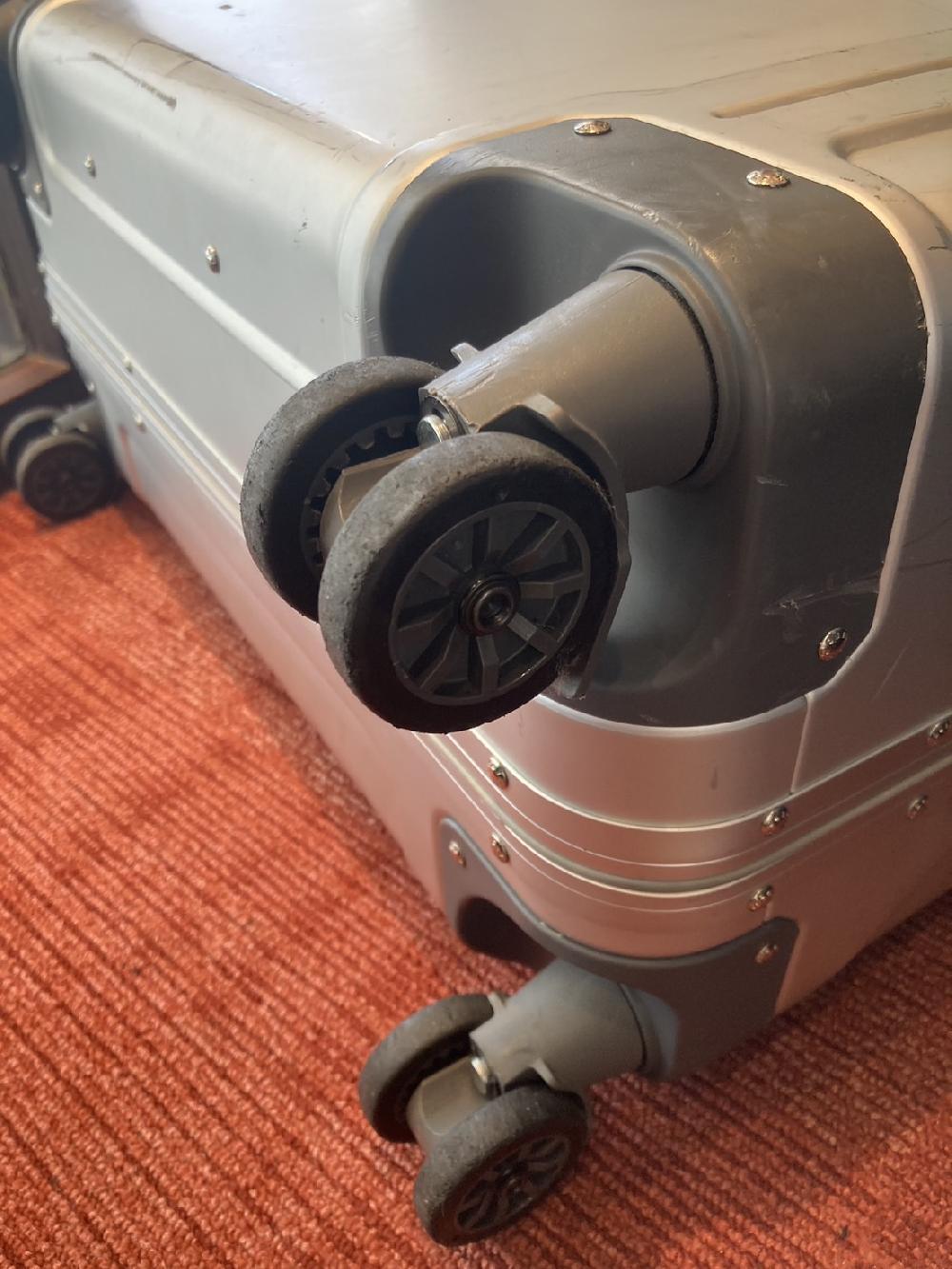 ゼロハリバートンダブルキャスター交換