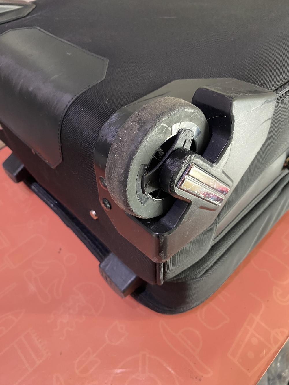 ゼロハリバートン２輪キャスター交換