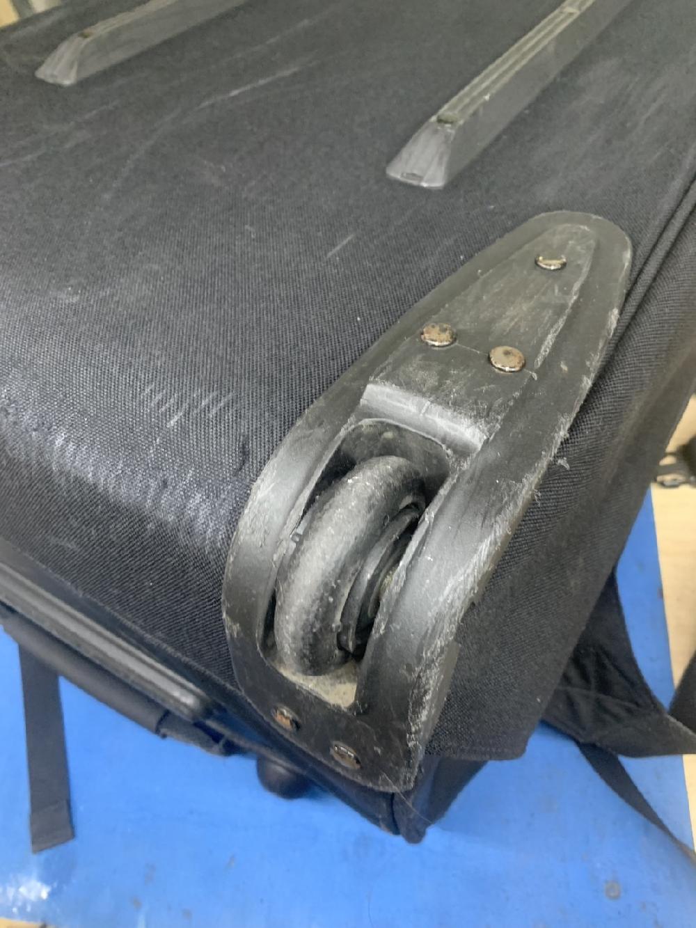 THE NORTH FACEスーツケース二輪キャスター交換｜タイヤのゴムが剥がれてゴロゴロうるさい｜修理実績｜スーツケースなおします