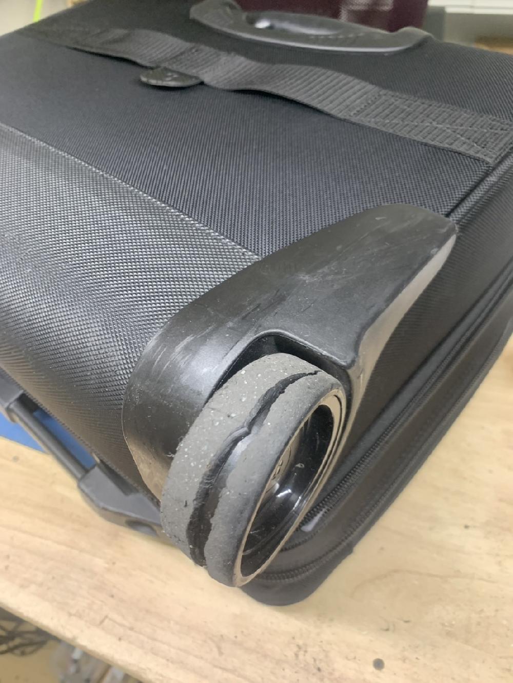 サムソナイト二輪キャスター交換