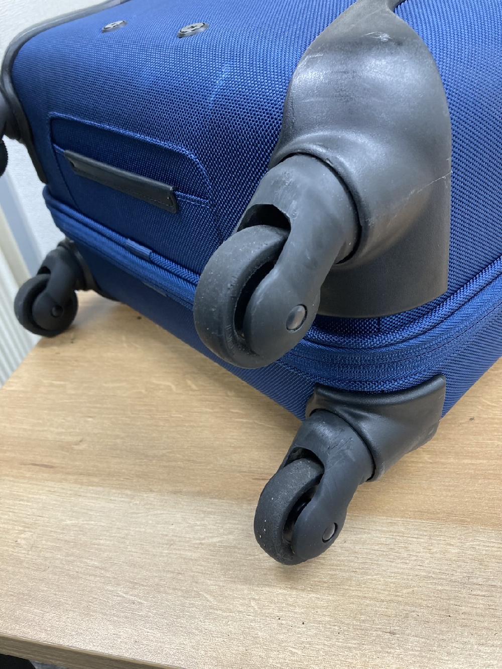 スーツケースキャスター交換