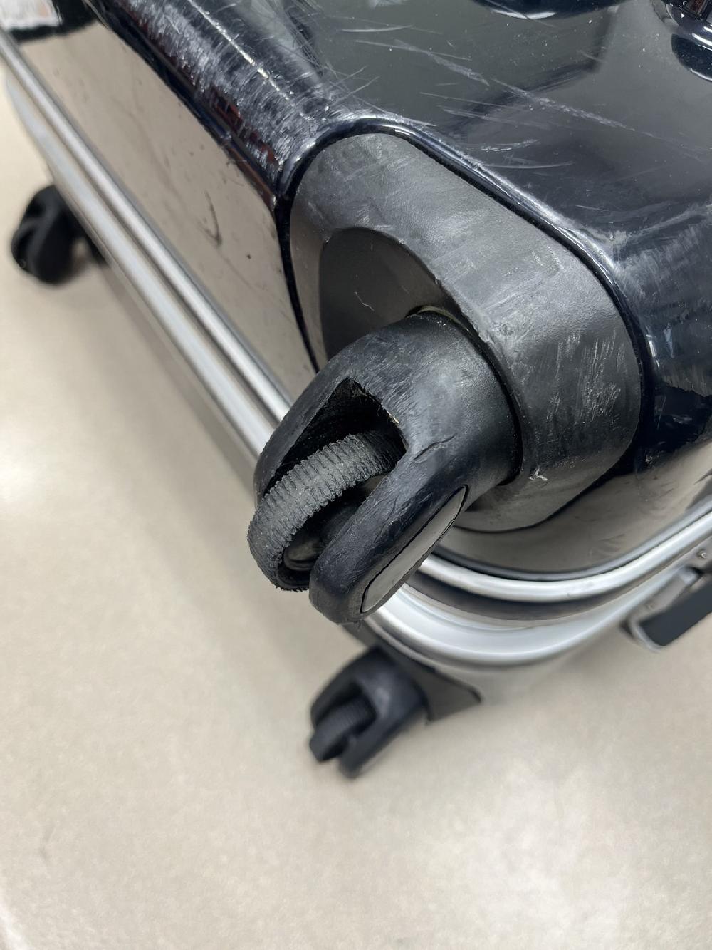 イノベーターキャスター交換