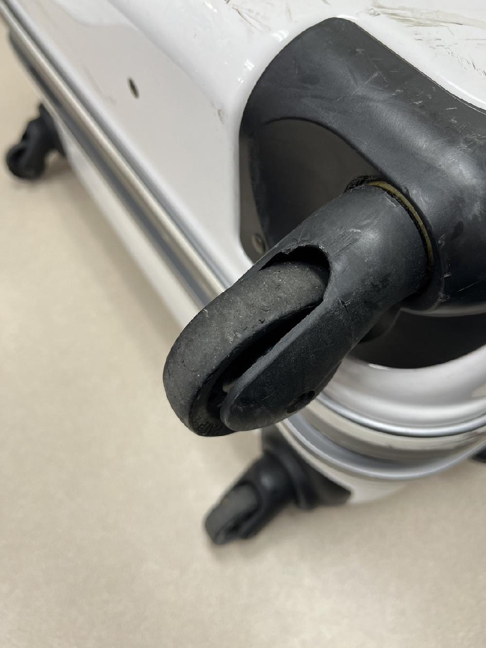 スーツケースシングルキャスター交換