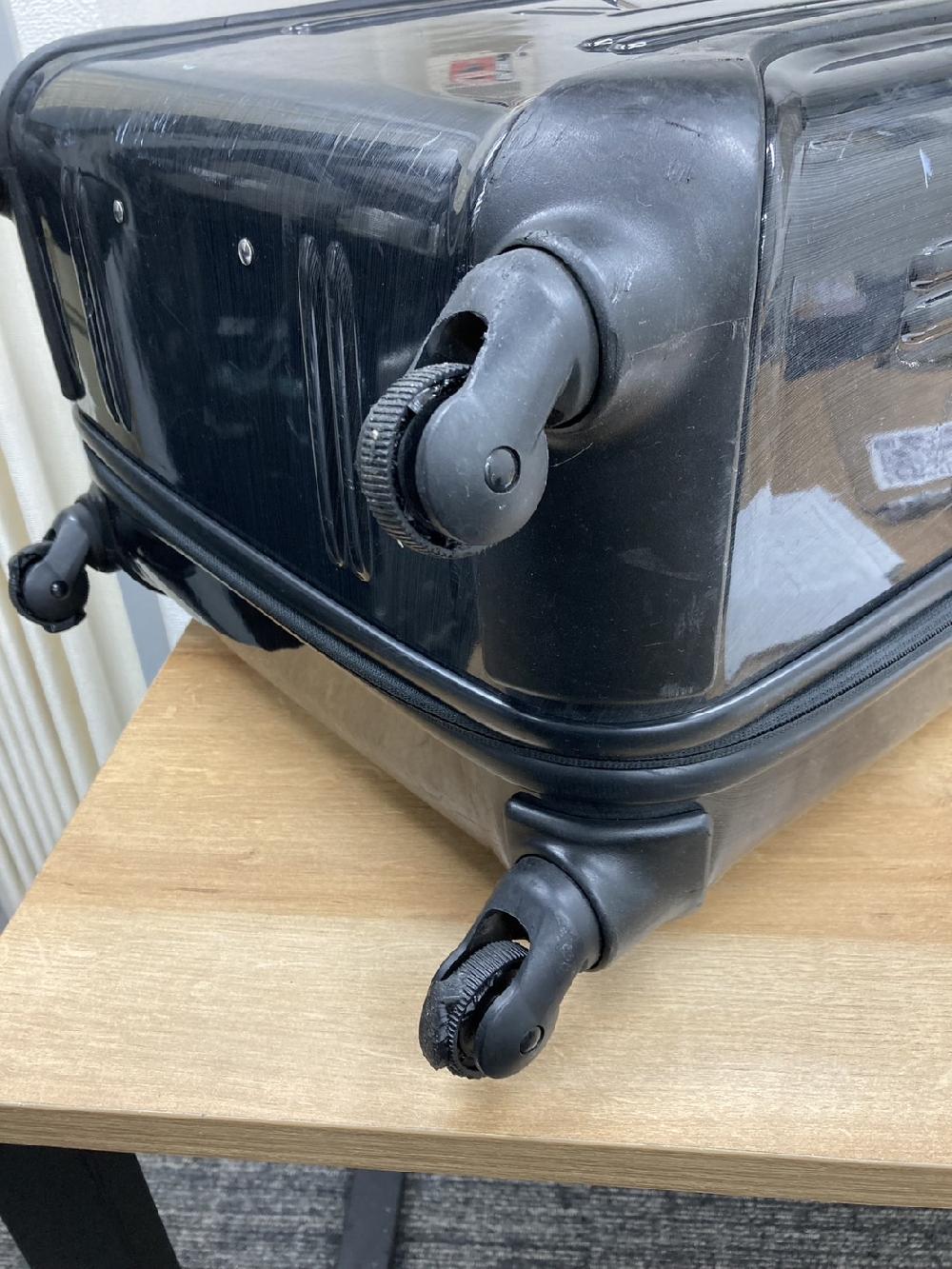 TUMIシングルキャスター交換｜タイヤの経年劣化｜修理実績｜スーツケースなおします