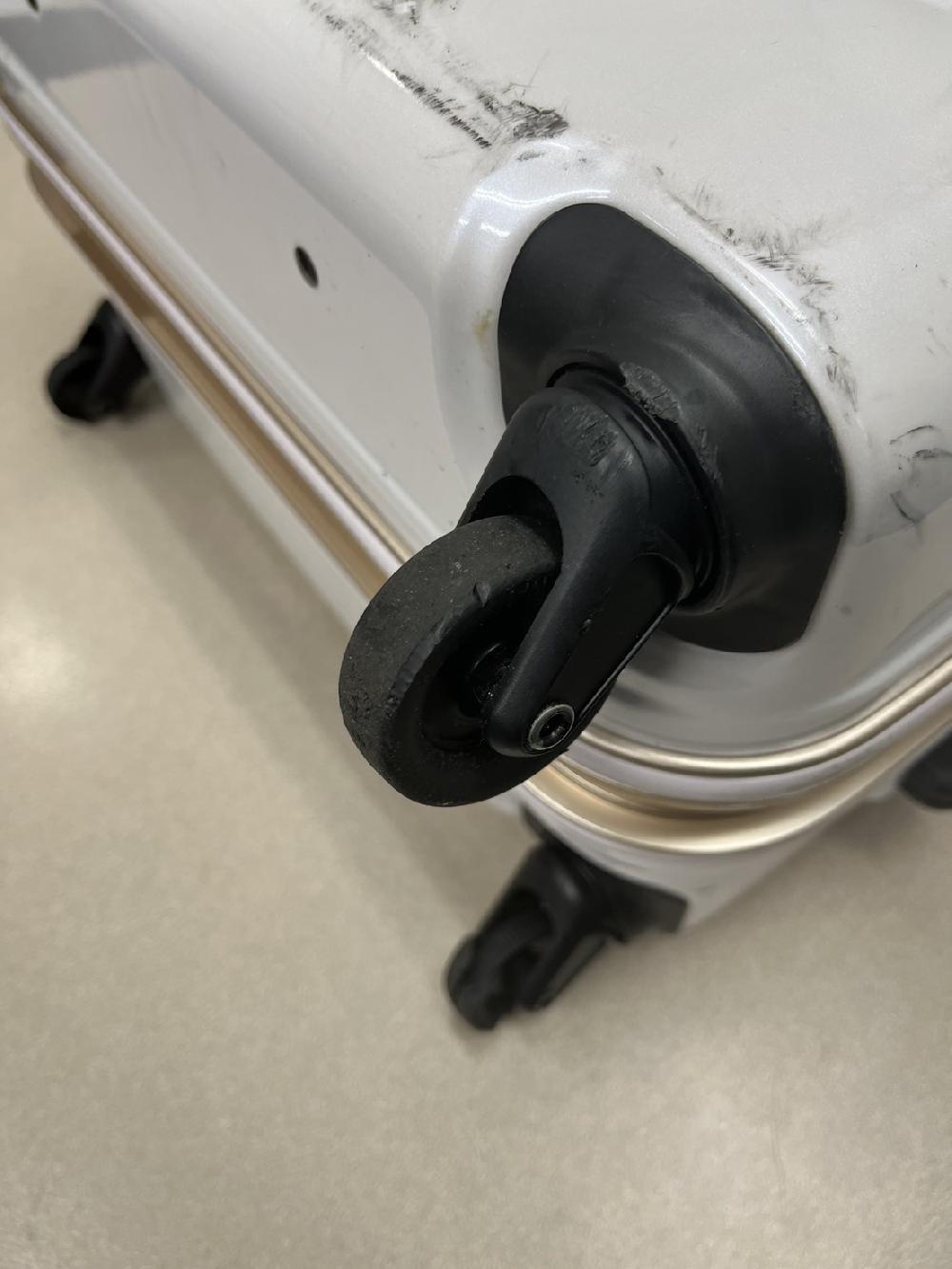  GREEN WORKSスーツケースキャスター交換