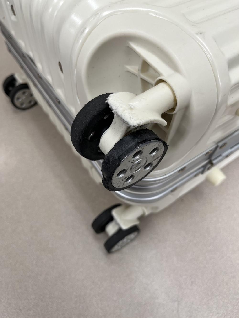 スーツケースダブルキャスター交換