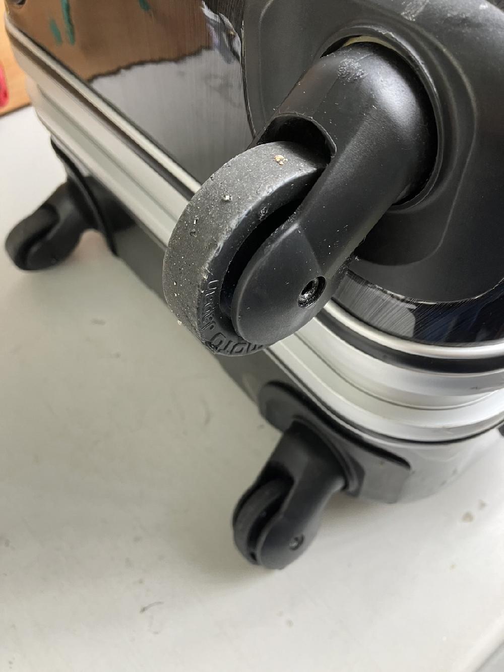 スーツケースシングルキャスター交換