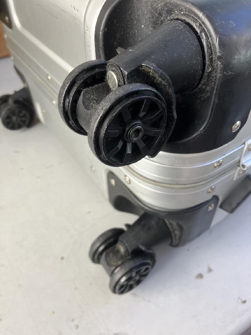 ゼロハリバートンダブルキャスター交換