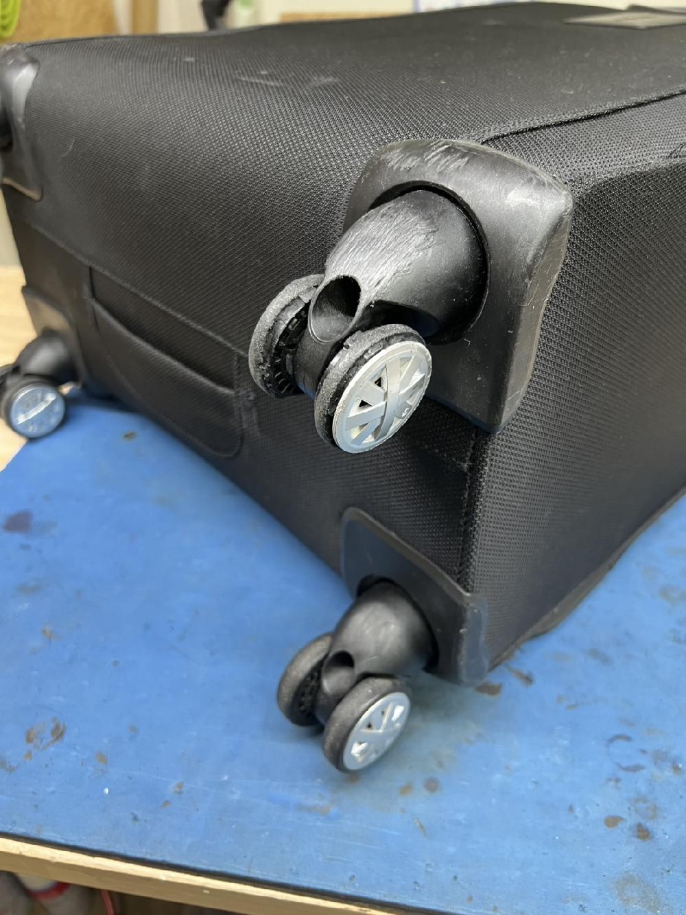 サムソナイトダブルキャスター交換