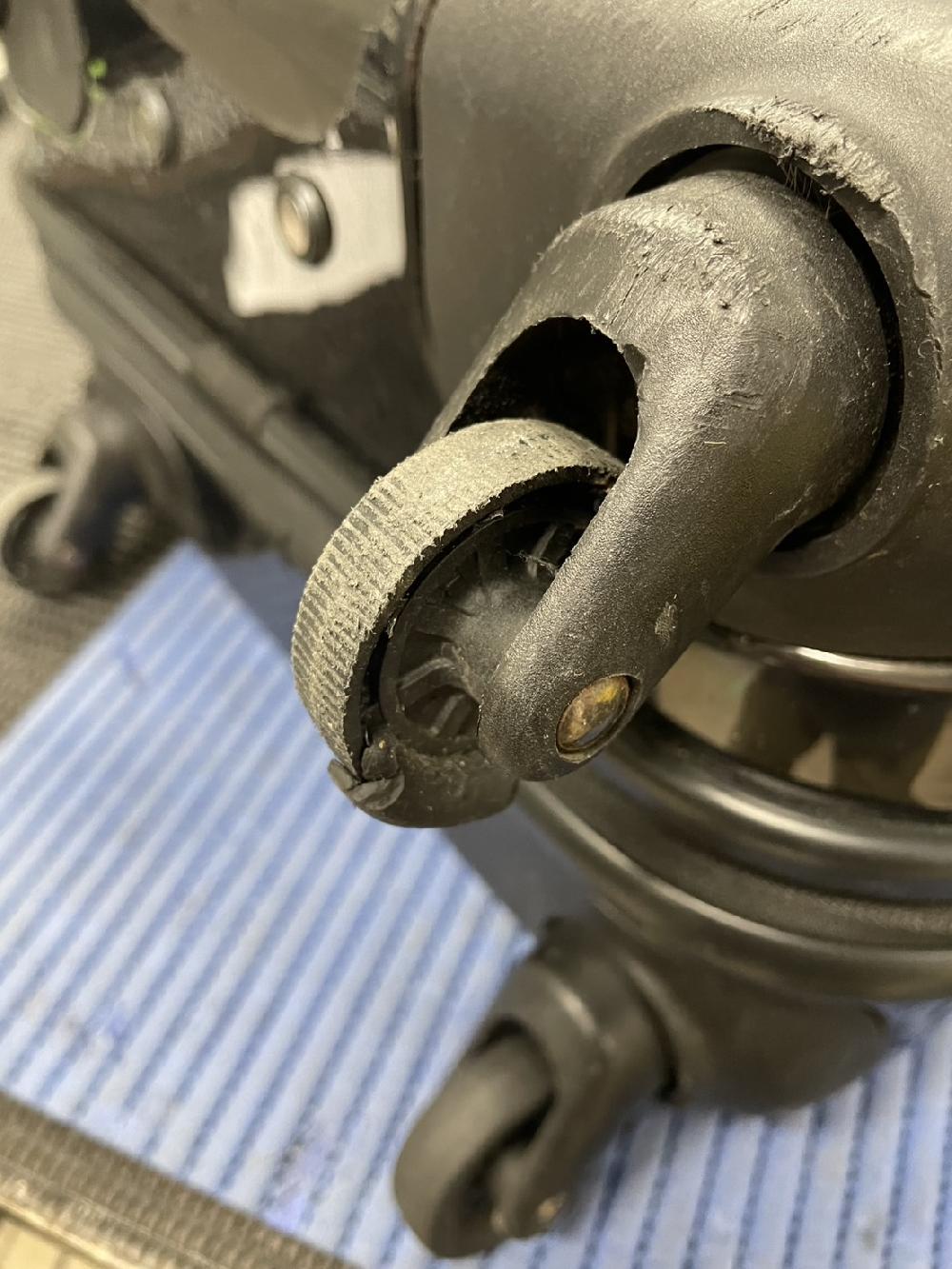 アメリカンツーリスターキャスター交換