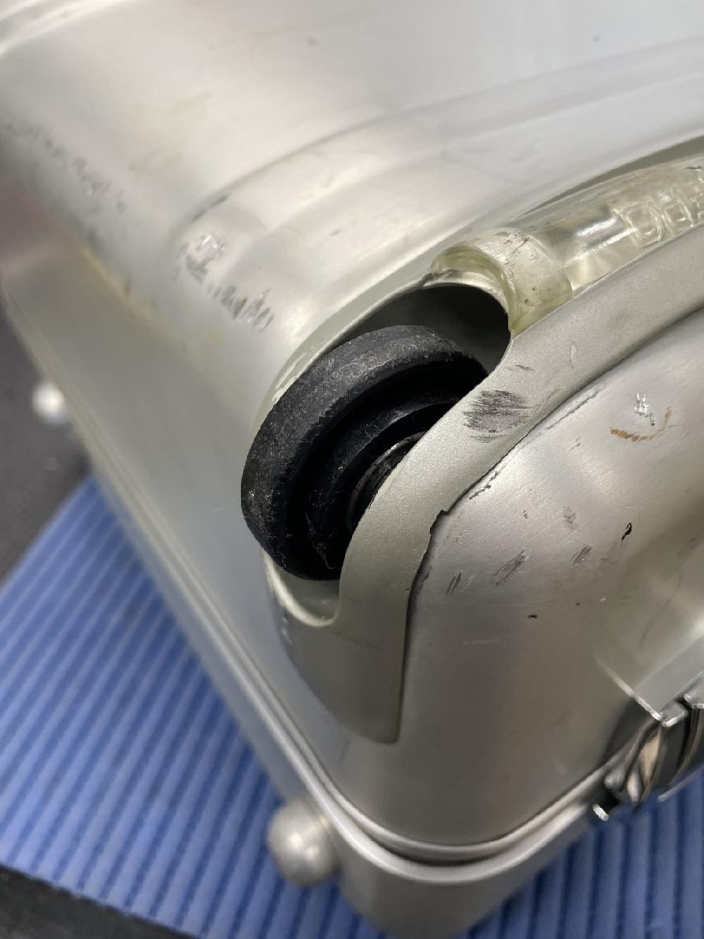 ゼロハリバートン2輪キャスター交換