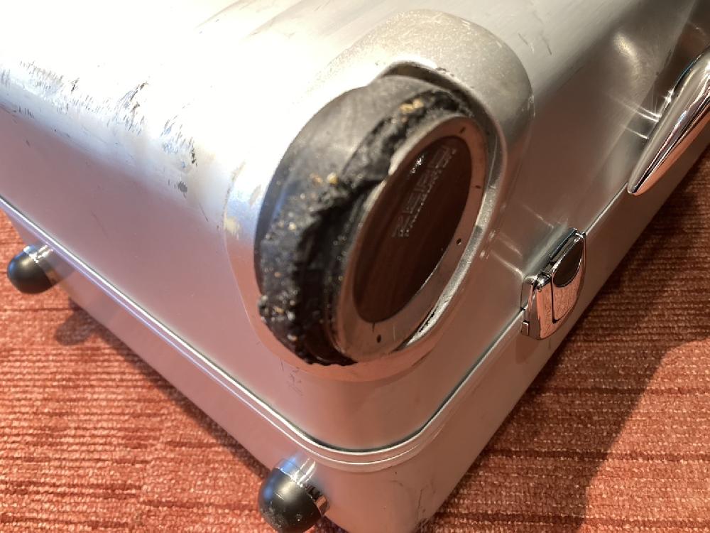 ゼロハリバートン2輪キャスター交換