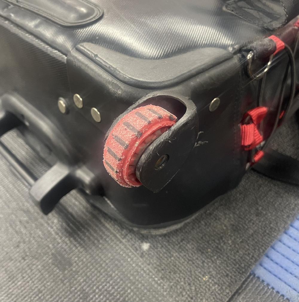 out zone二輪キャスター交換