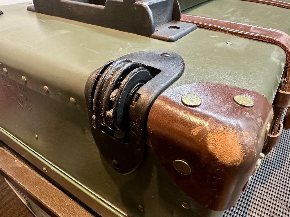 グローブトロッターキャスター交換