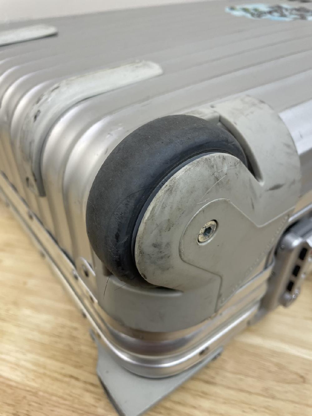 RIMOWAトパーズ キャスター交換