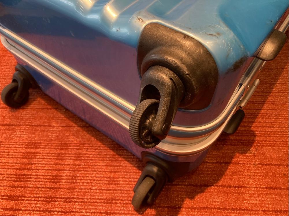 スーツケースシングルキャスター交換
