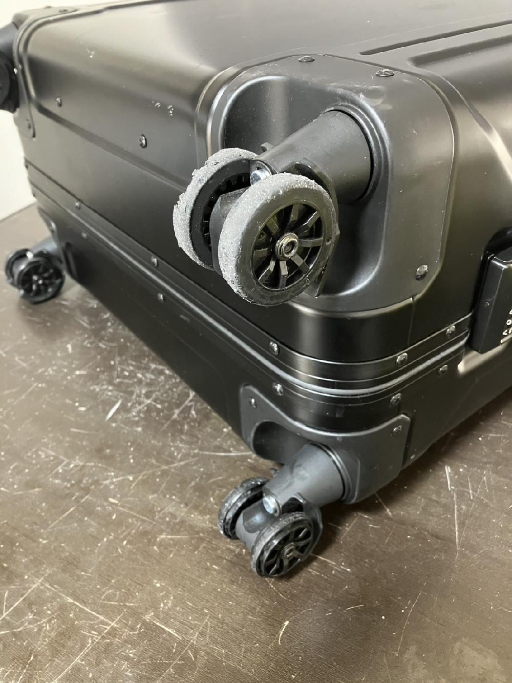 ゼロハリバートンダブルキャスター交換