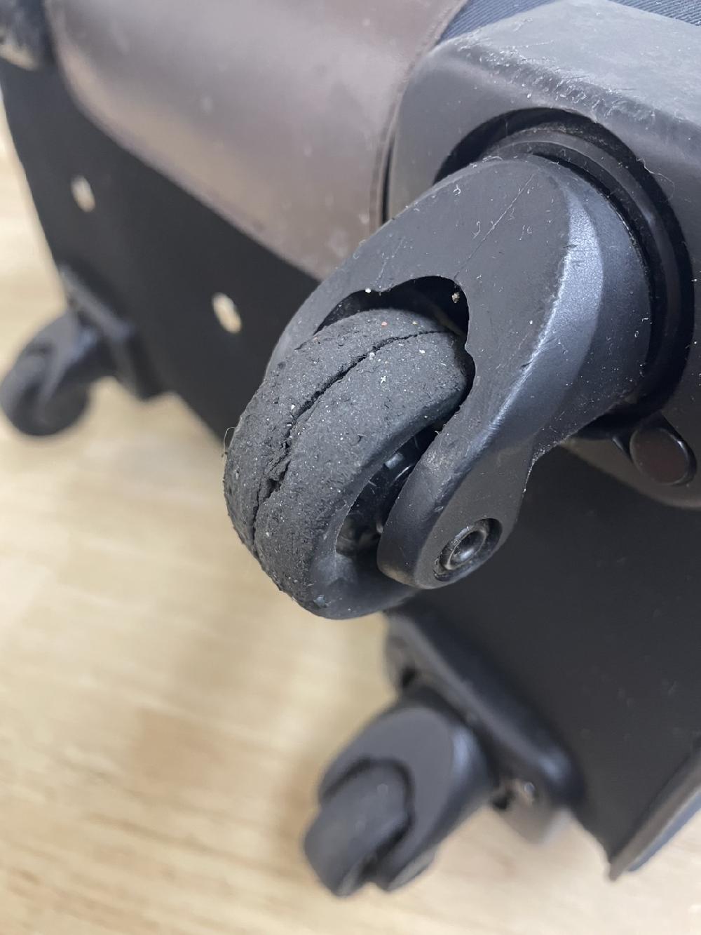 PROGRESSスーツケースシングルキャスター交換