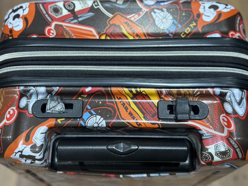 スーツケースハンドル交換