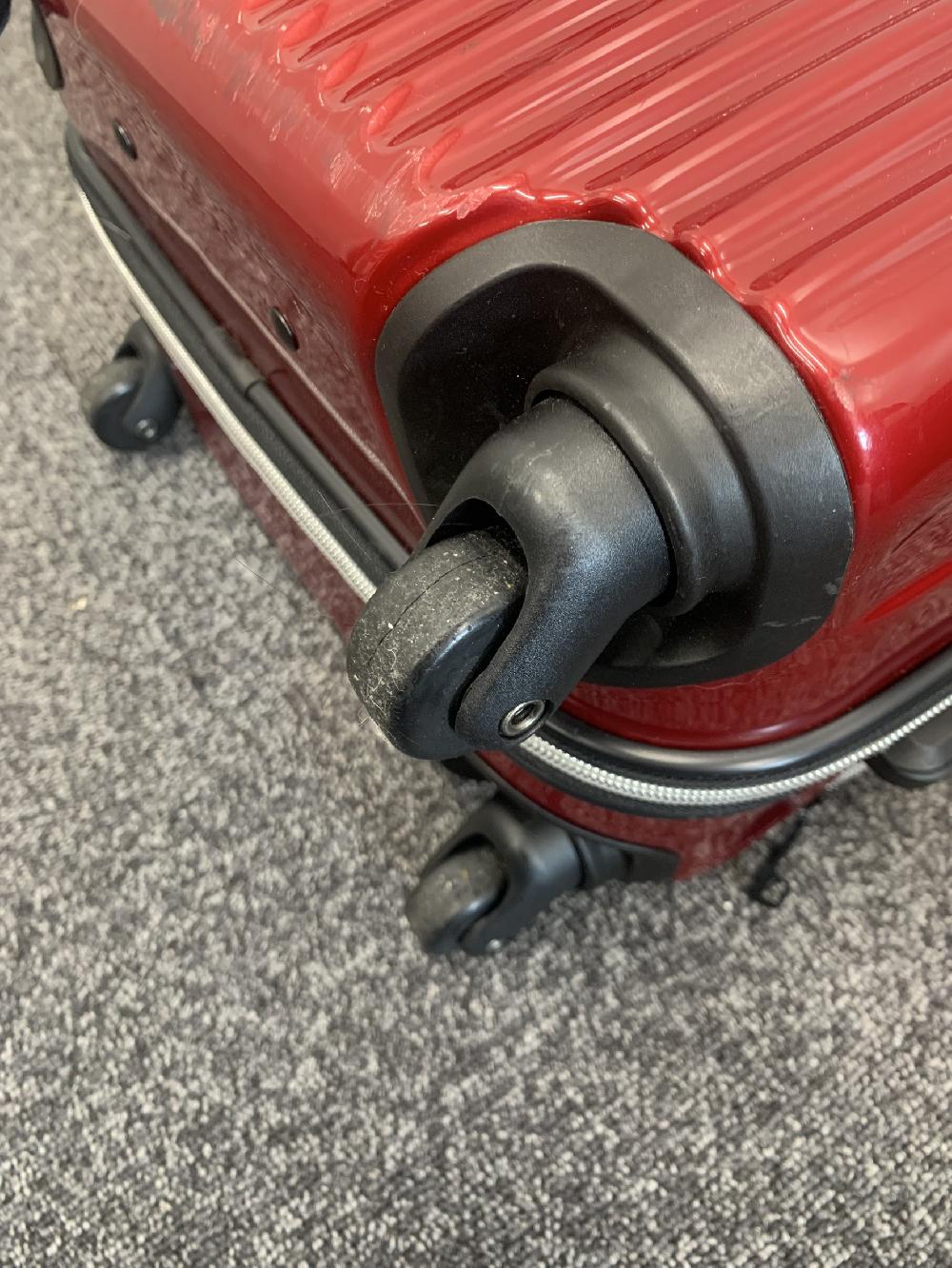 スーツケースシングルキャスター交換