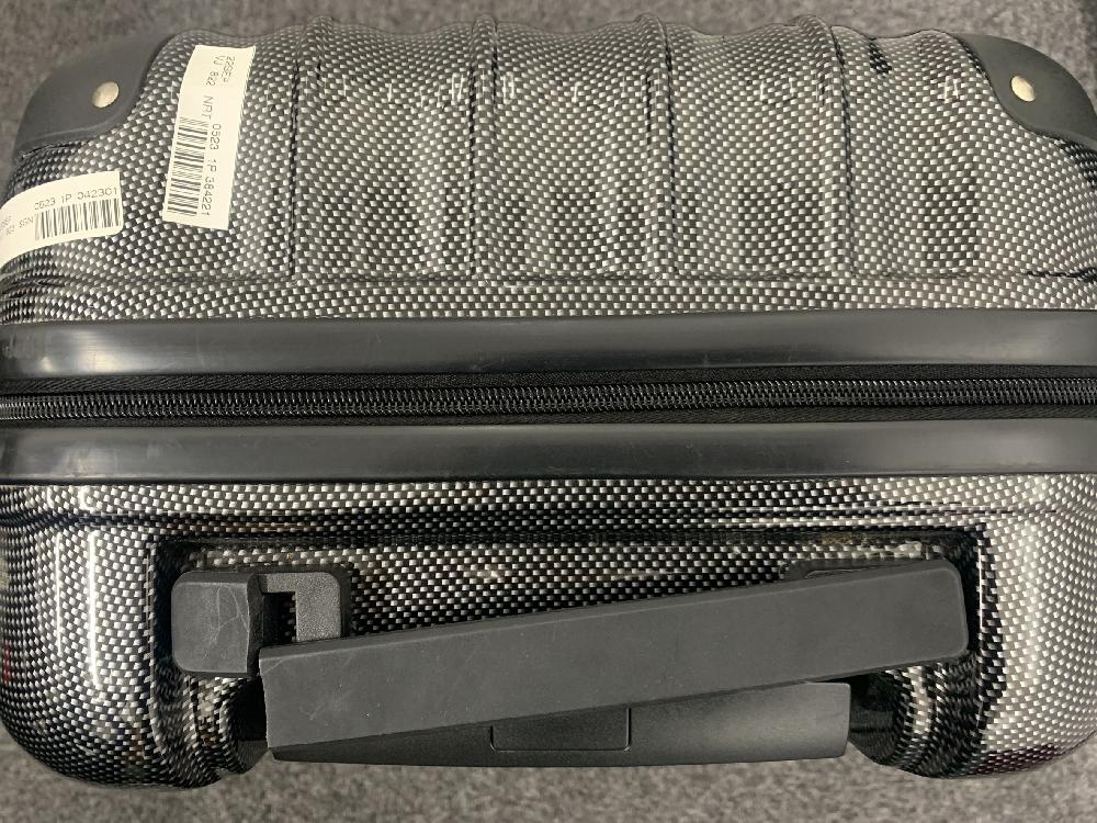 スーツケースハンドル交換