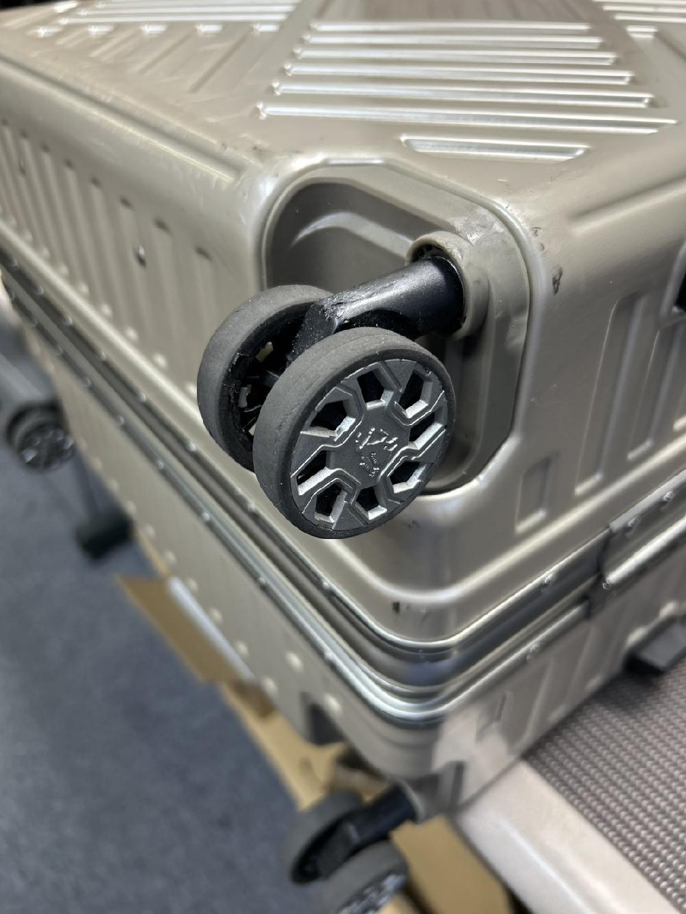 レジェンドウォーカーダブルキャスター交換