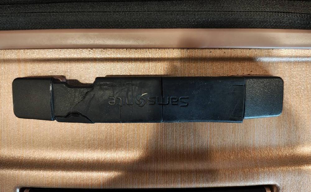 サムソナイトハンドル交換