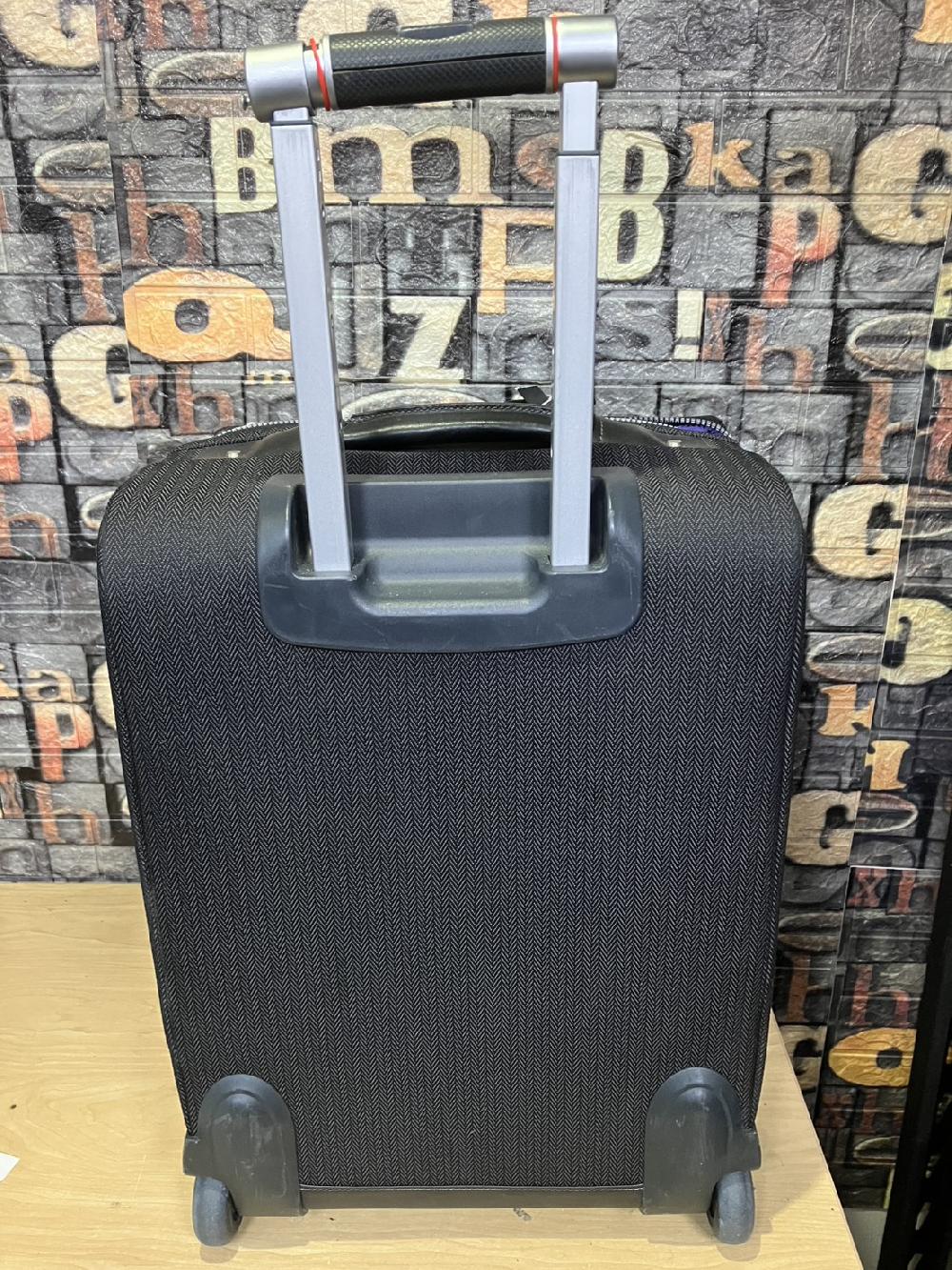 ポールスミススーツケース収縮ハンドル交換