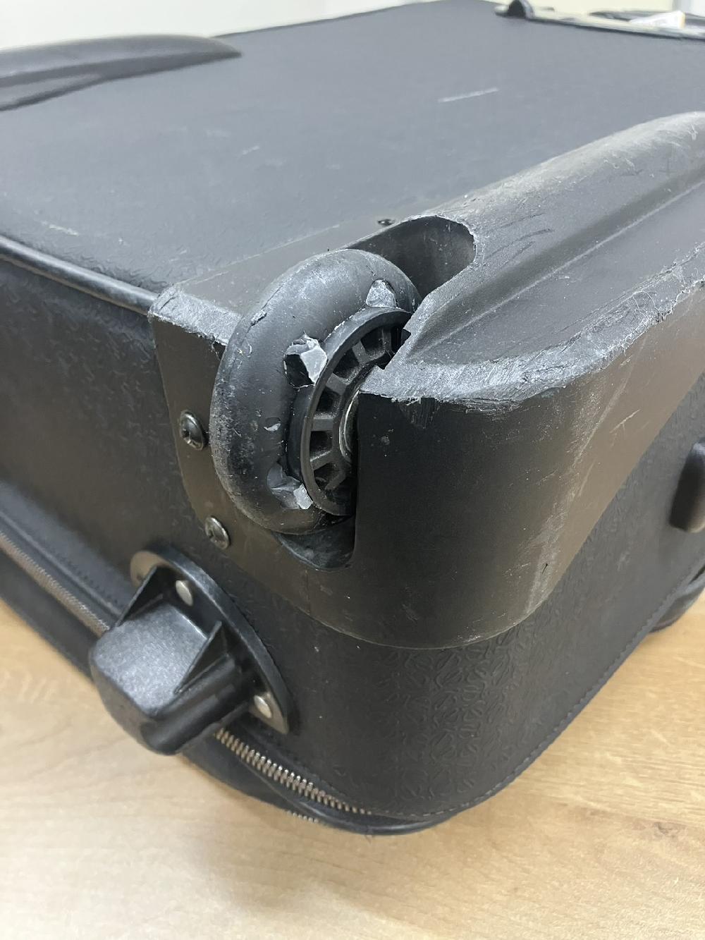 LOEWE二輪キャスター交換