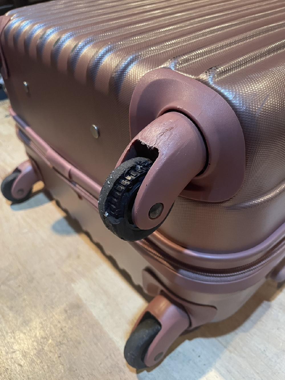 スーツケースシングルキャスター交換