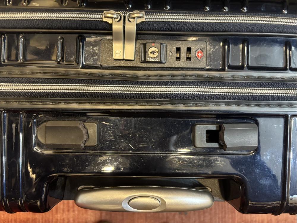 スーツケースハンドル交換 