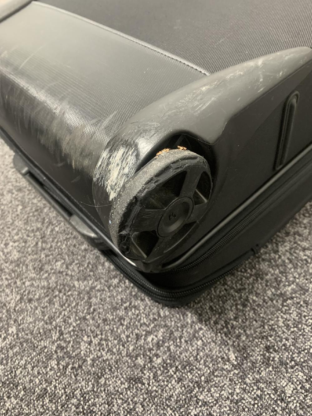 サムソナイト二輪キャスター交換 