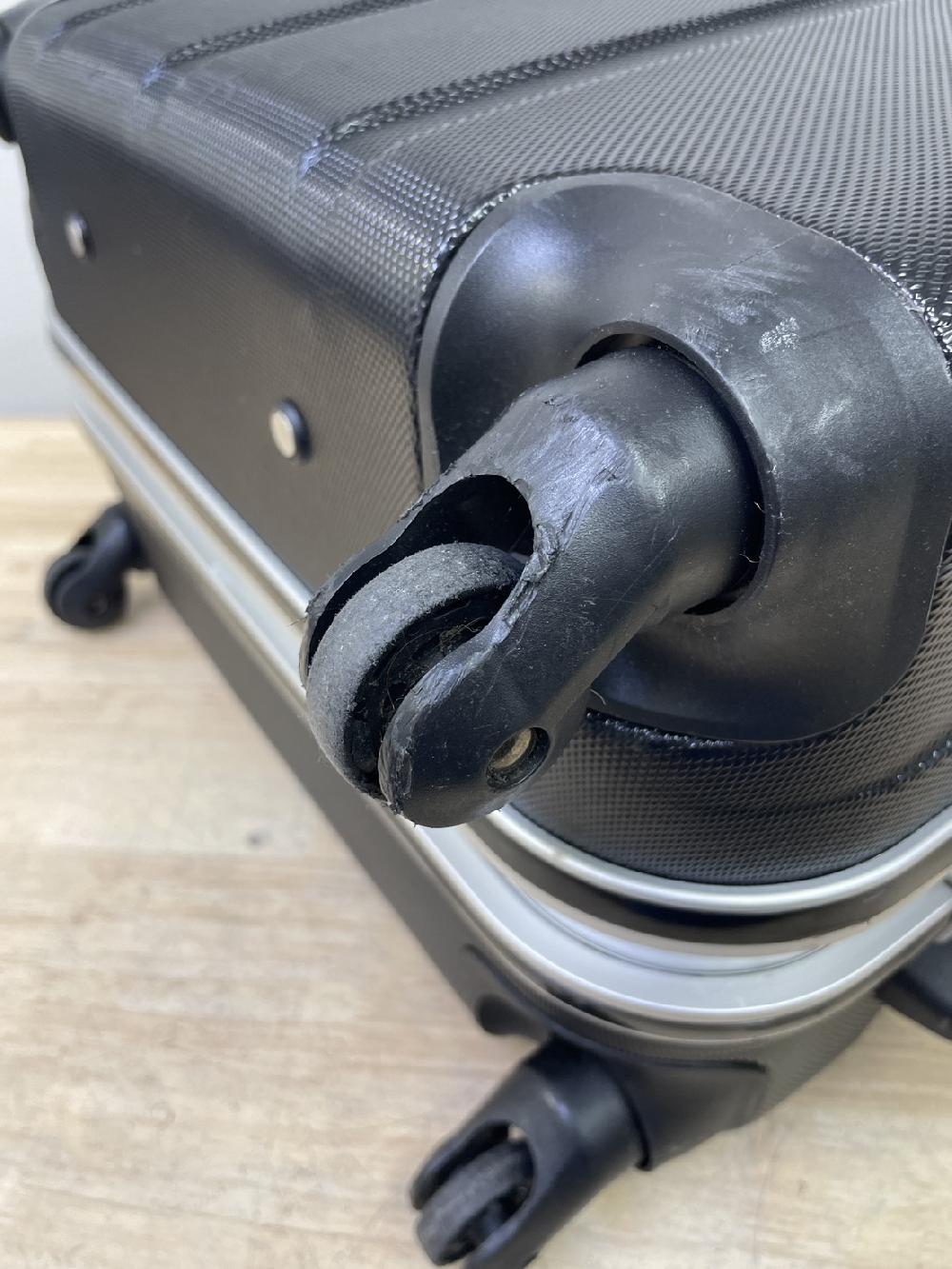 スーツケースシングルキャスター交換