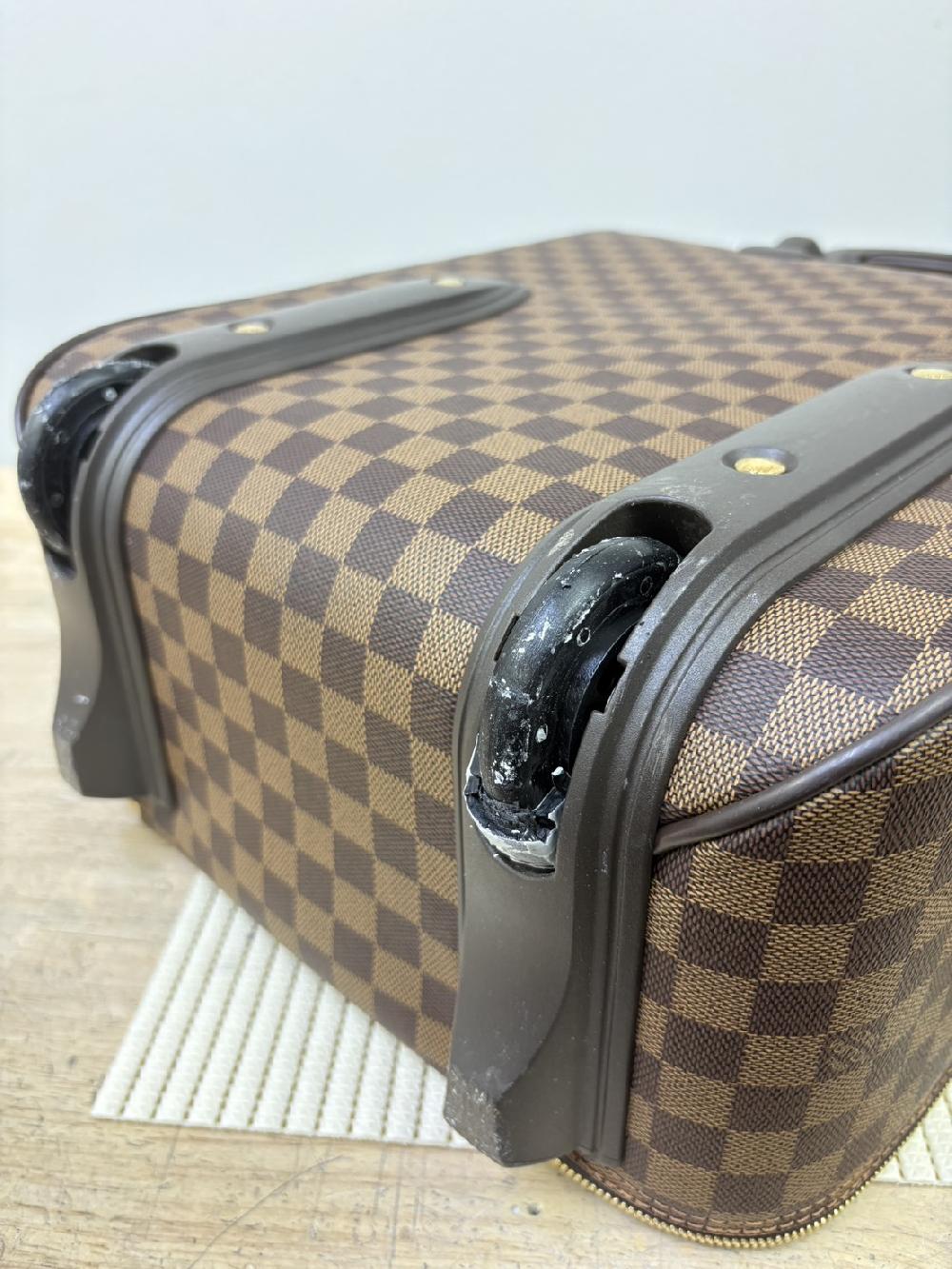 ルイヴィトンスーツケース二輪キャスター交換