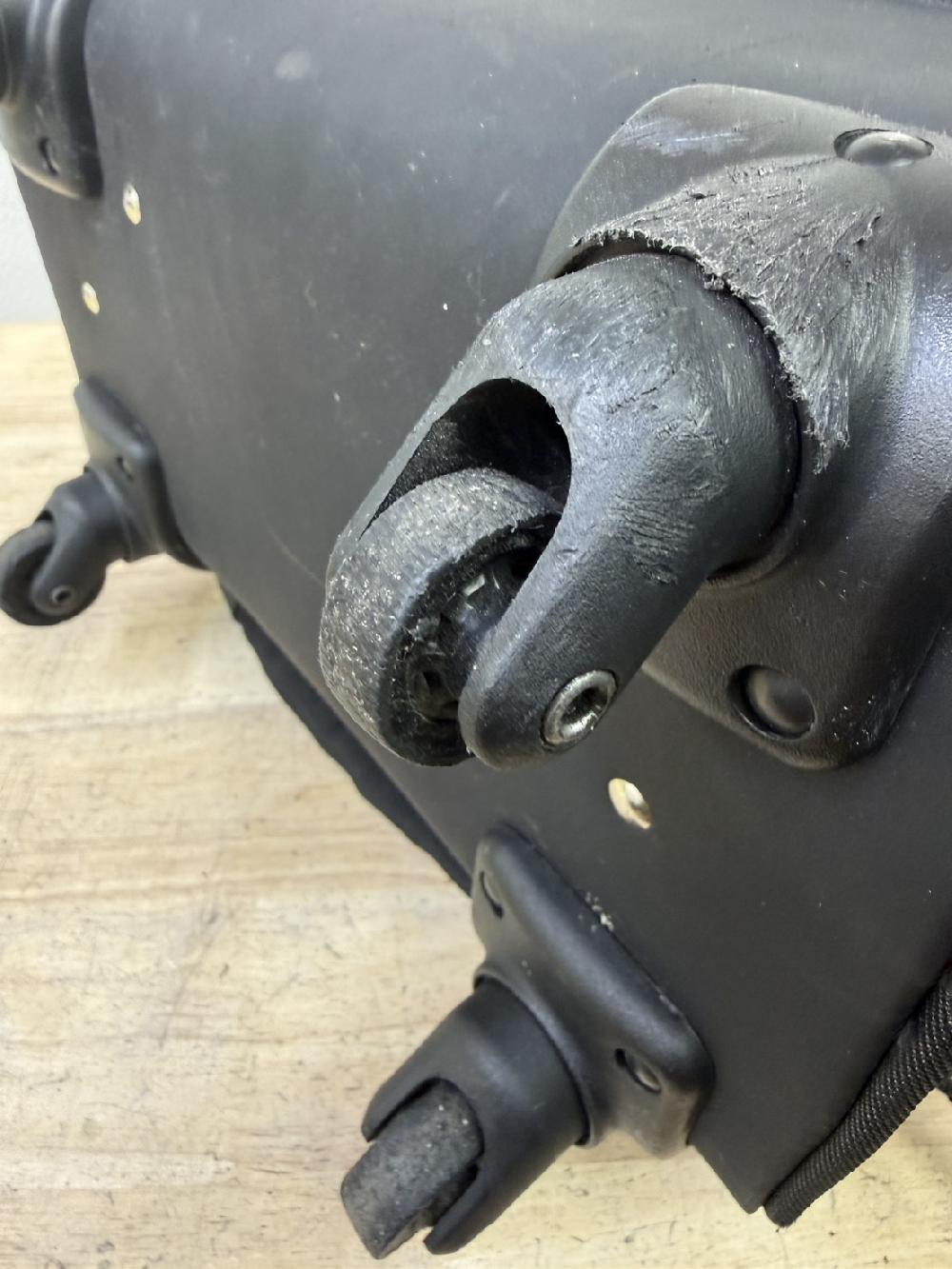 スーツケースシングルキャスター交換