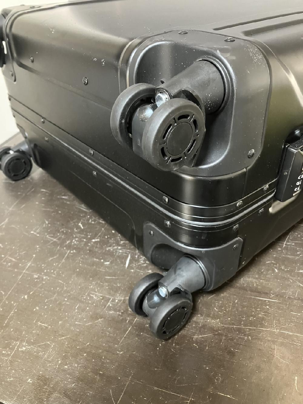 ゼロハリバートンダブルキャスター交換