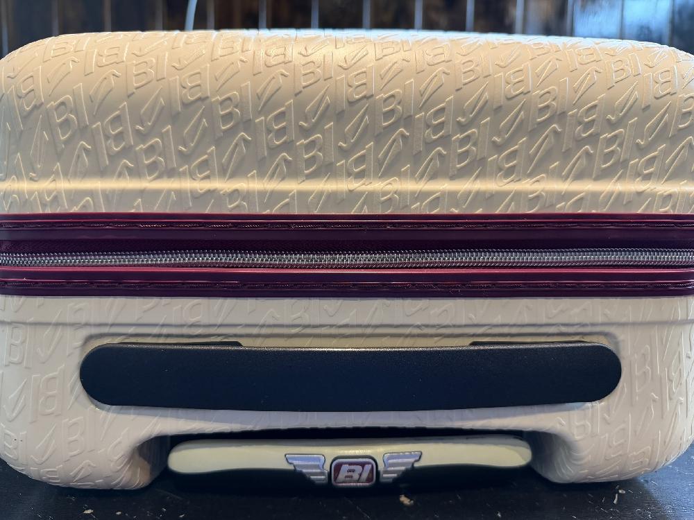 スーツケースハンドル交換 