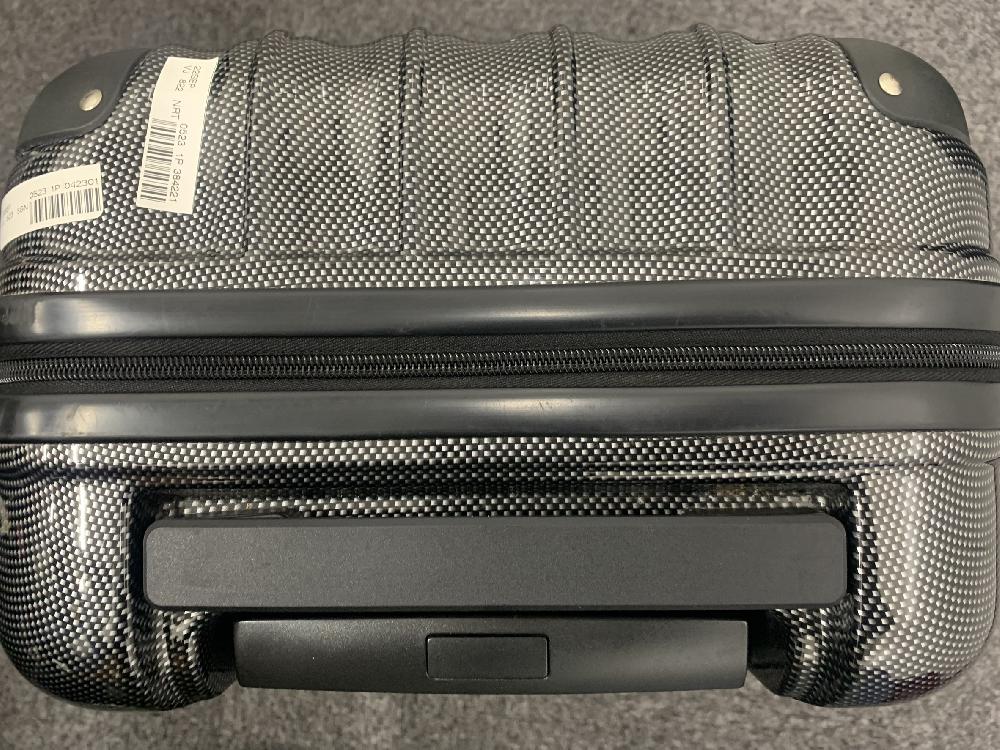 スーツケースハンドル交換