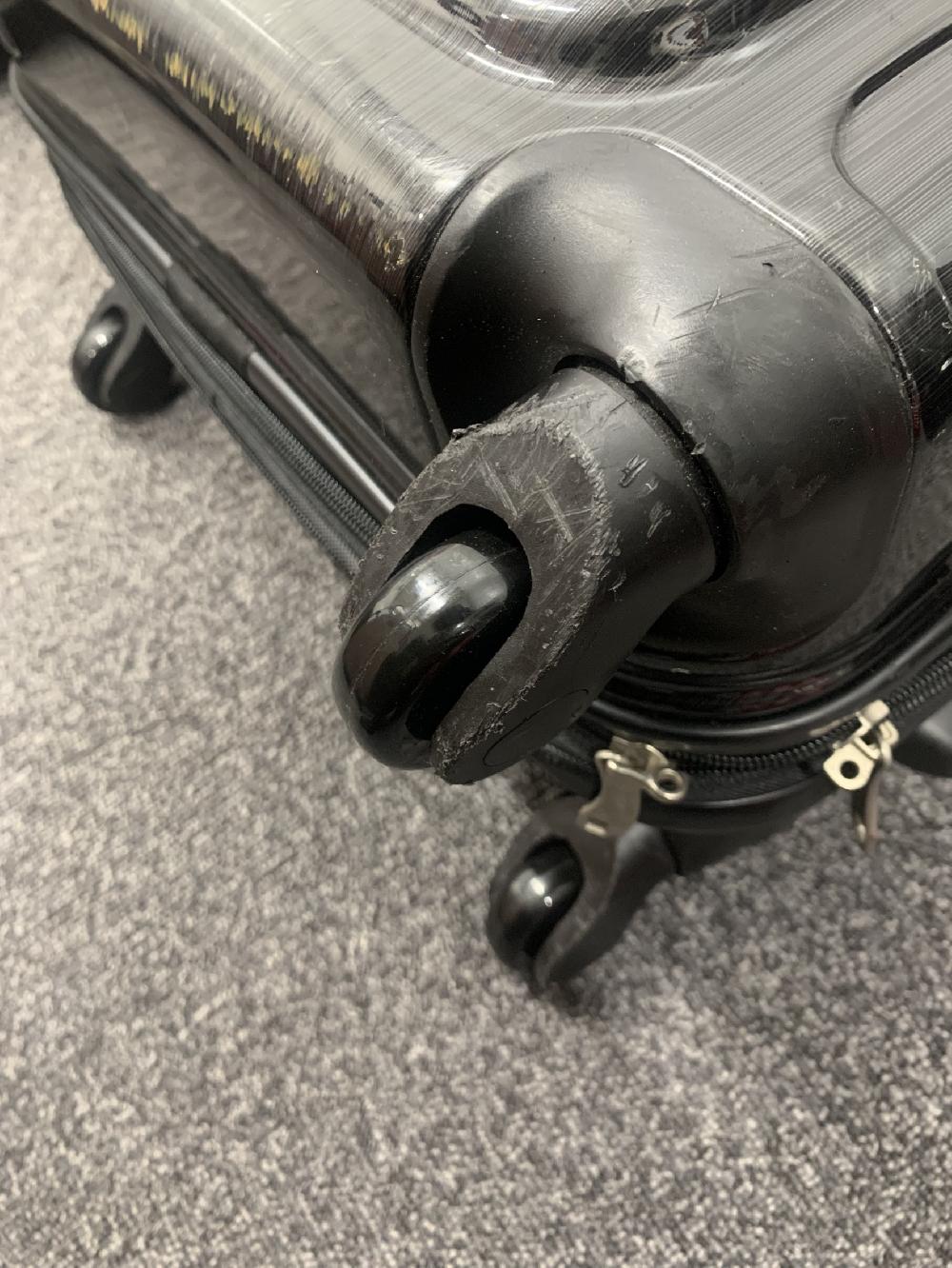 グリフィンランドスーツケースシングルキャスター交換