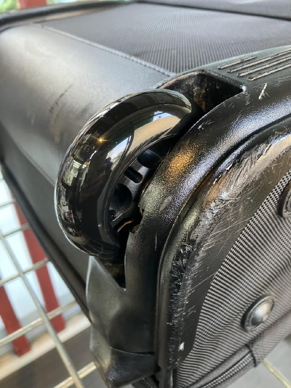 サムソナイト二輪キャスター交換