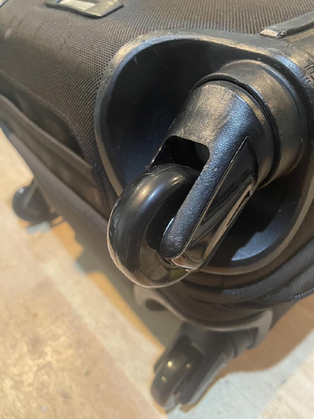 スーツケースダブルキャスター交換