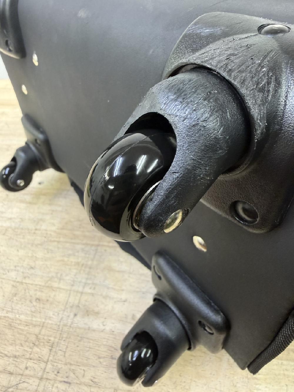 スーツケースシングルキャスター交換