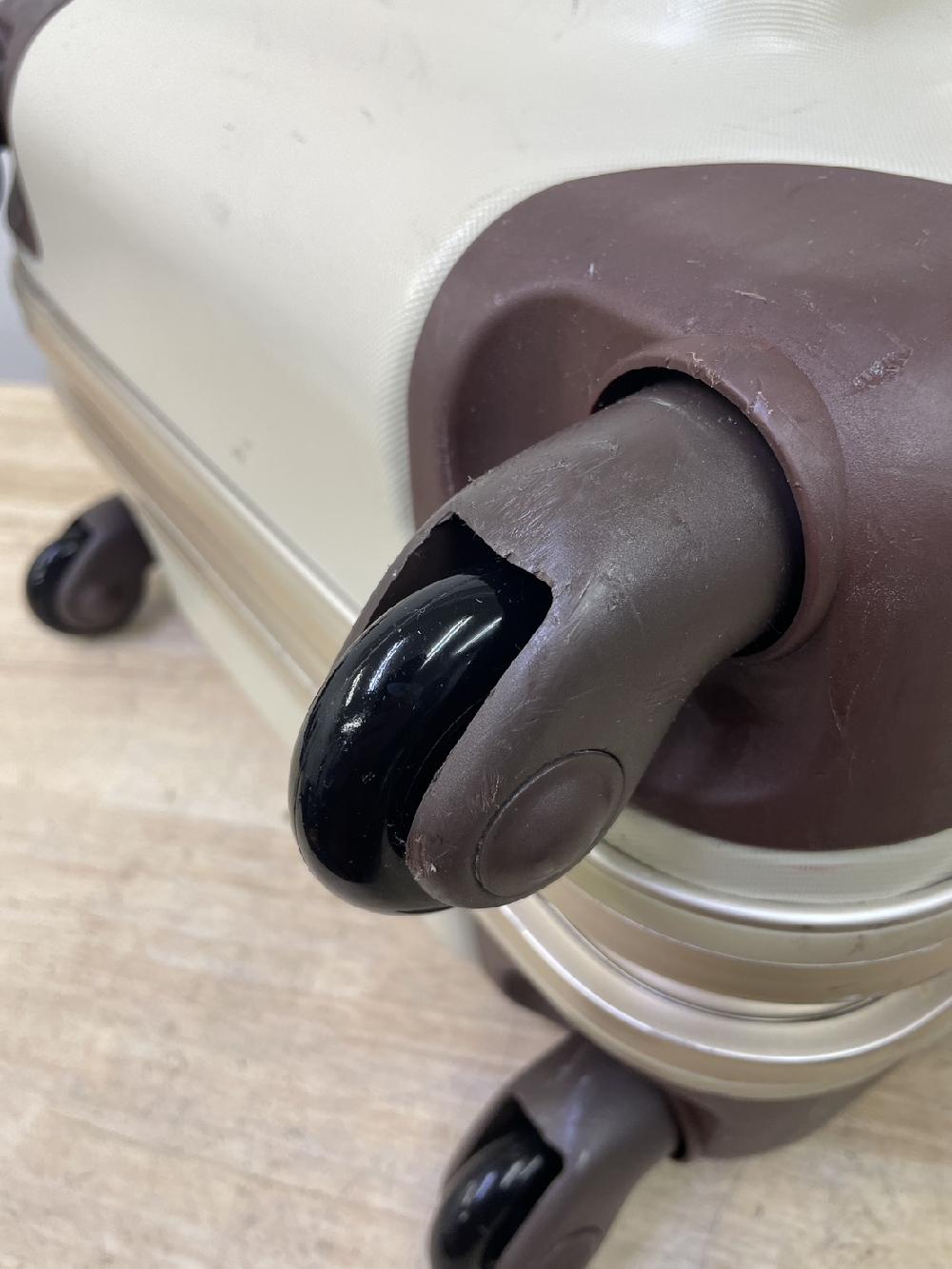 スーツケースシングルキャスター交換