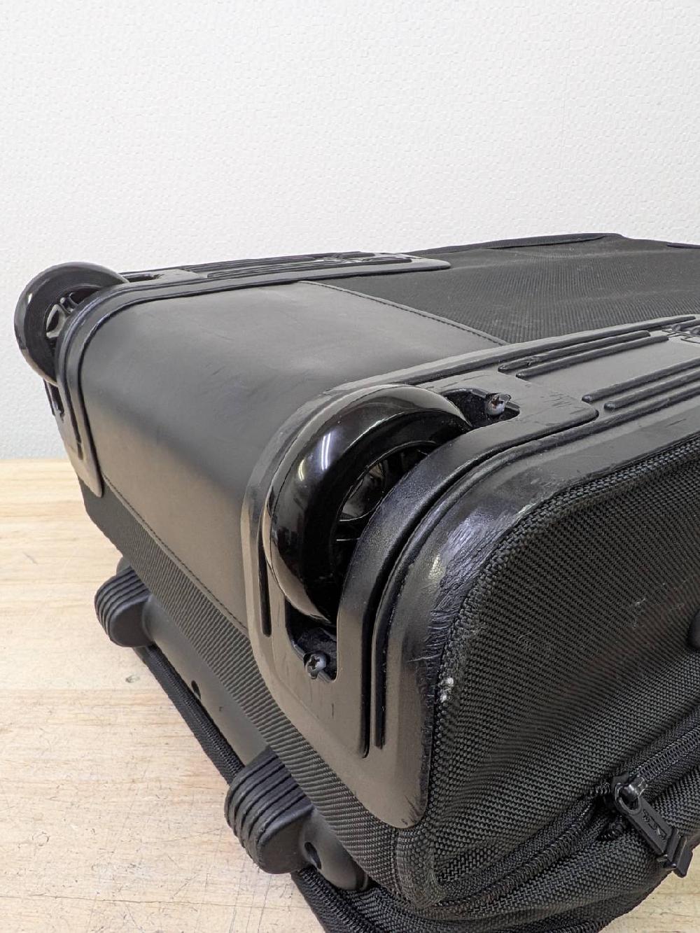 TUMI キャスター2輪交換